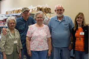 grocery-room-volunteers